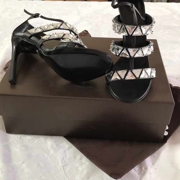 Gucci Heels - Picture 2 of 6